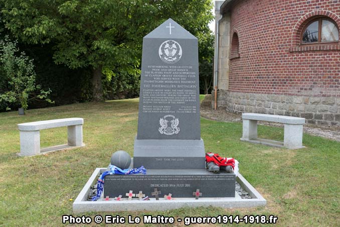 Le Mémorial du Clapton Orient Football Club à Flers (Somme)
